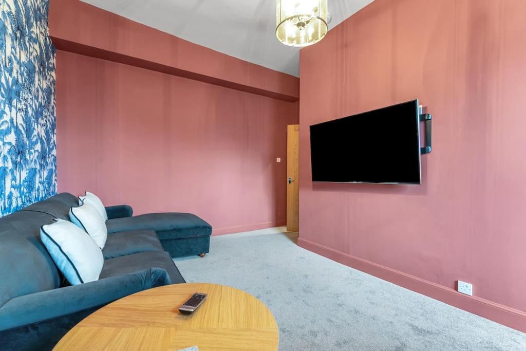 Boutique Modern Royal Mile Apartment Sleeps 4 Edinburgh Exterior photo